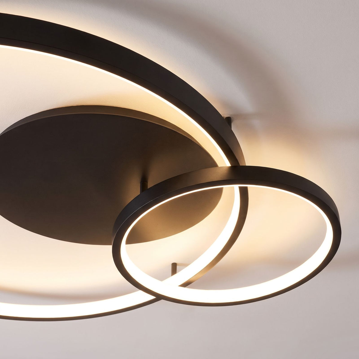 Close-up of the overlapping LED ring