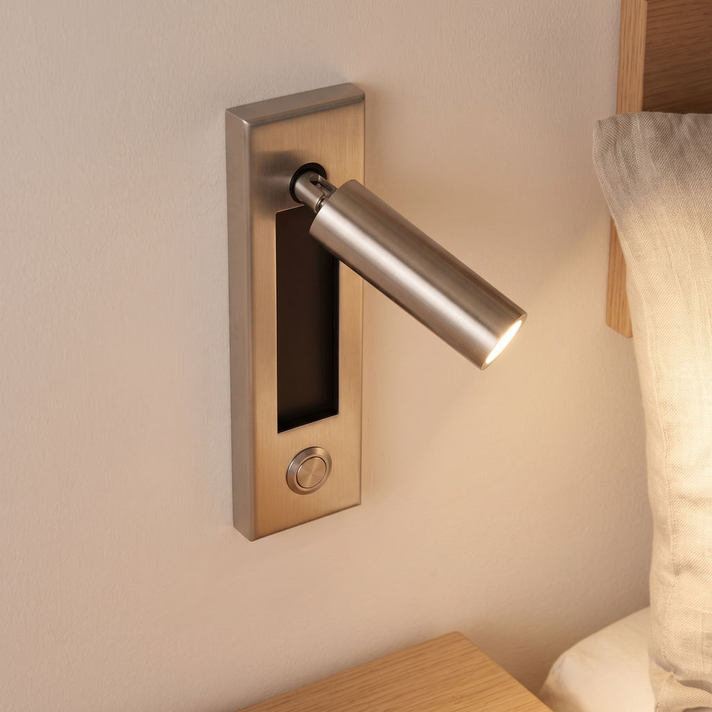Close-up of the swivel tube and button